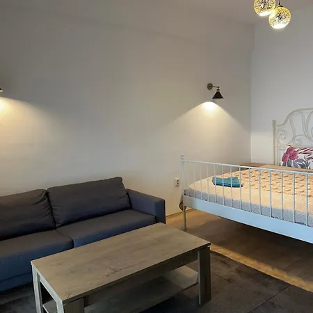 Downtown Calea Victoriei